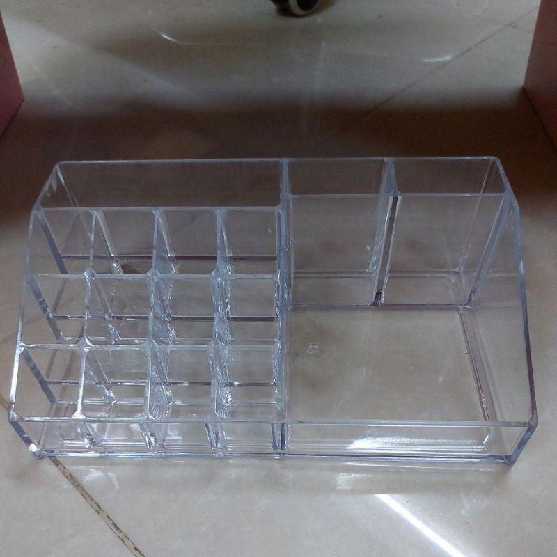 Kệ đựng đồ trang điểm mĩ phẩm mica 4 tầng_Bán thanh lý hàng lỗi do vận chuyển