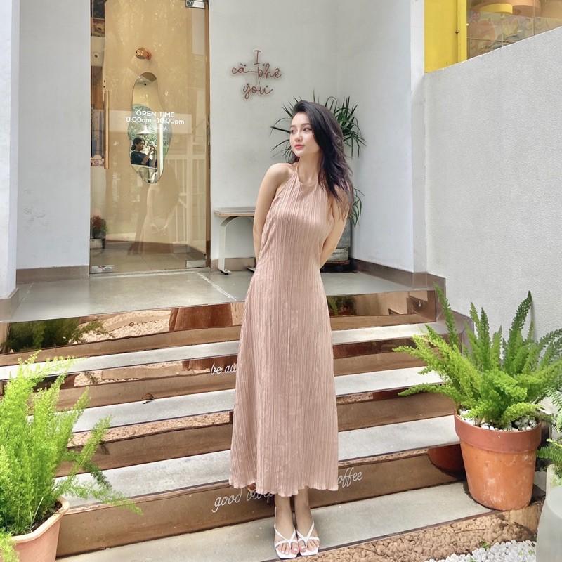 Đầm yếm maxi cột dây cổ màu hồng phấn sang trọng - Audrey studio