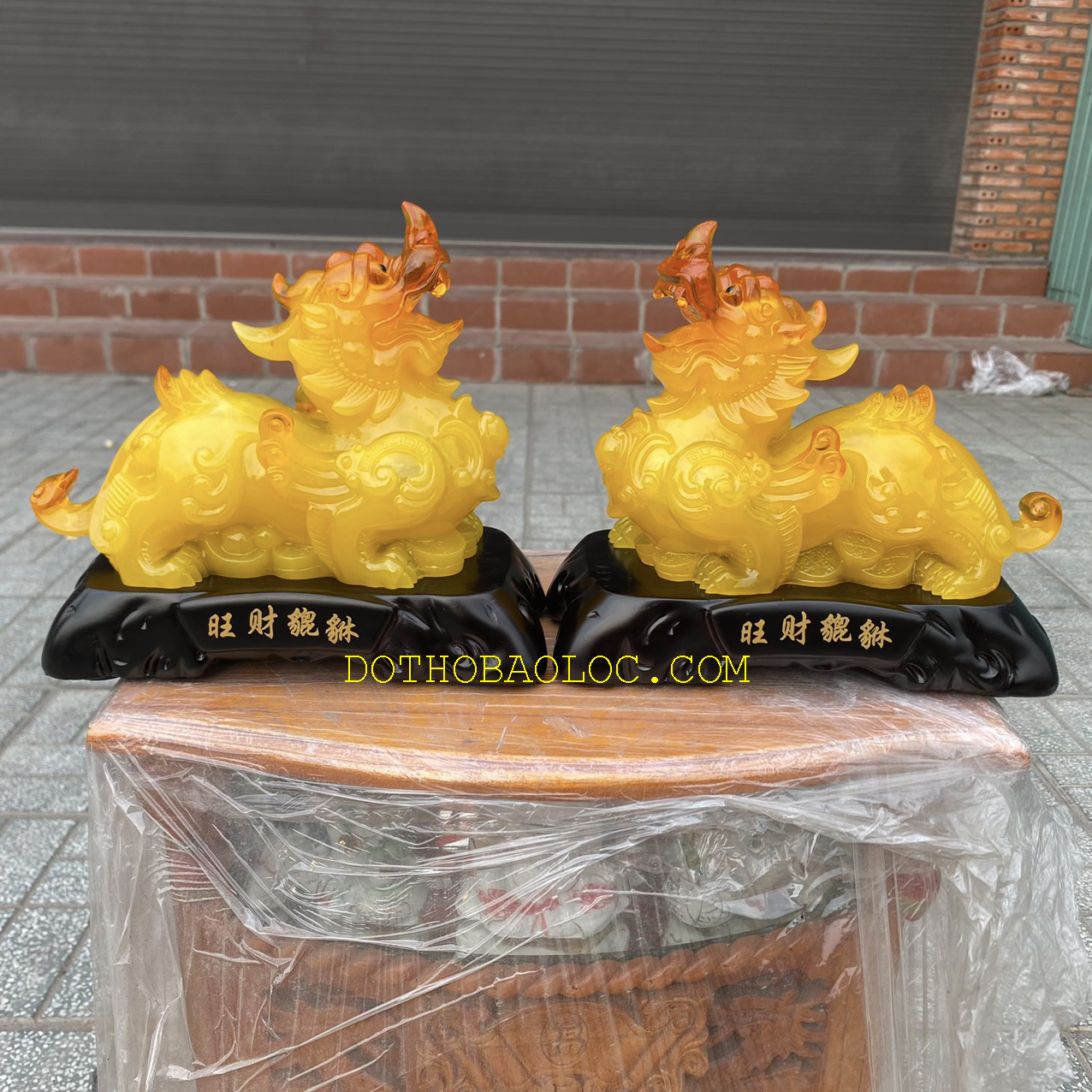 Cặp Tỳ Hưu phong thủy chiêu tài hút lộc cao 21cm – Màu Vàng