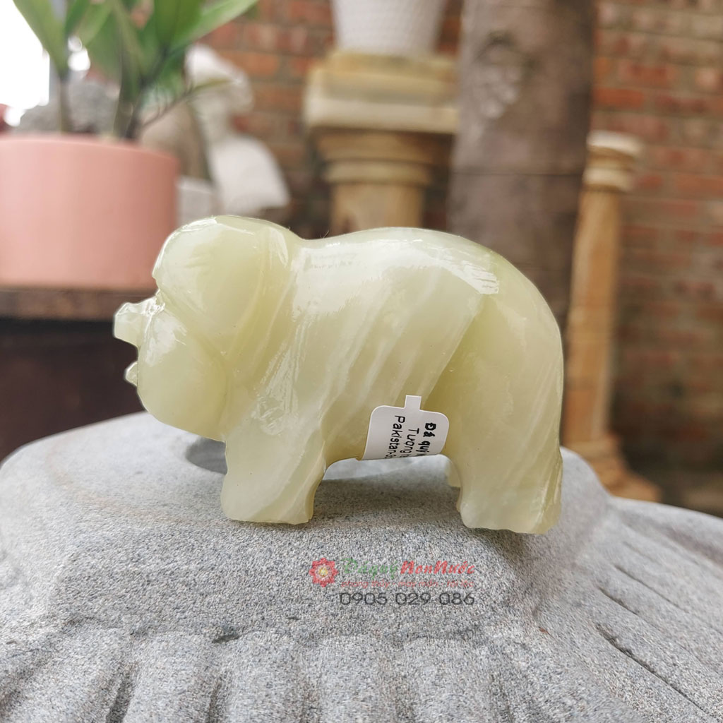 Tượng heo 12 con giáp phong thủy đá ngọc Pakistan 6cm - đá Non Nước