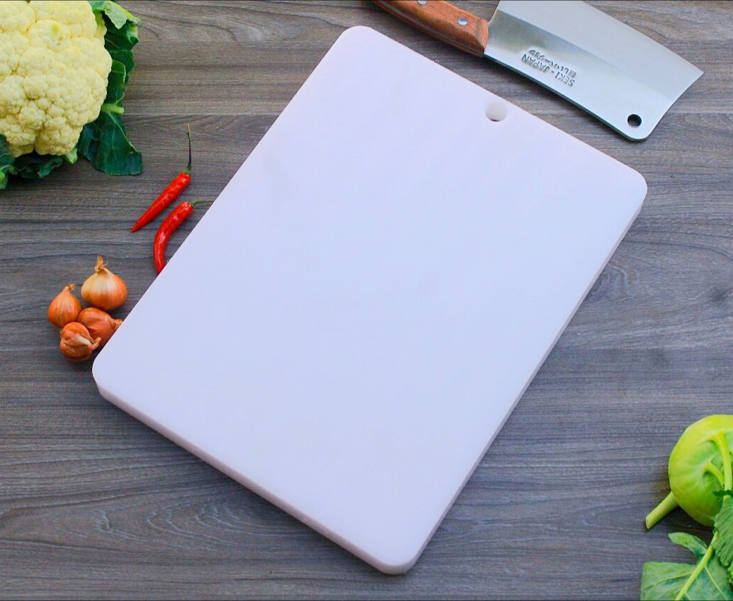 Thớt nhựa kháng khuẩn 40x40x3cm, dùng băm,chặt,thái, không lên mùn, bảo hành 1 năm