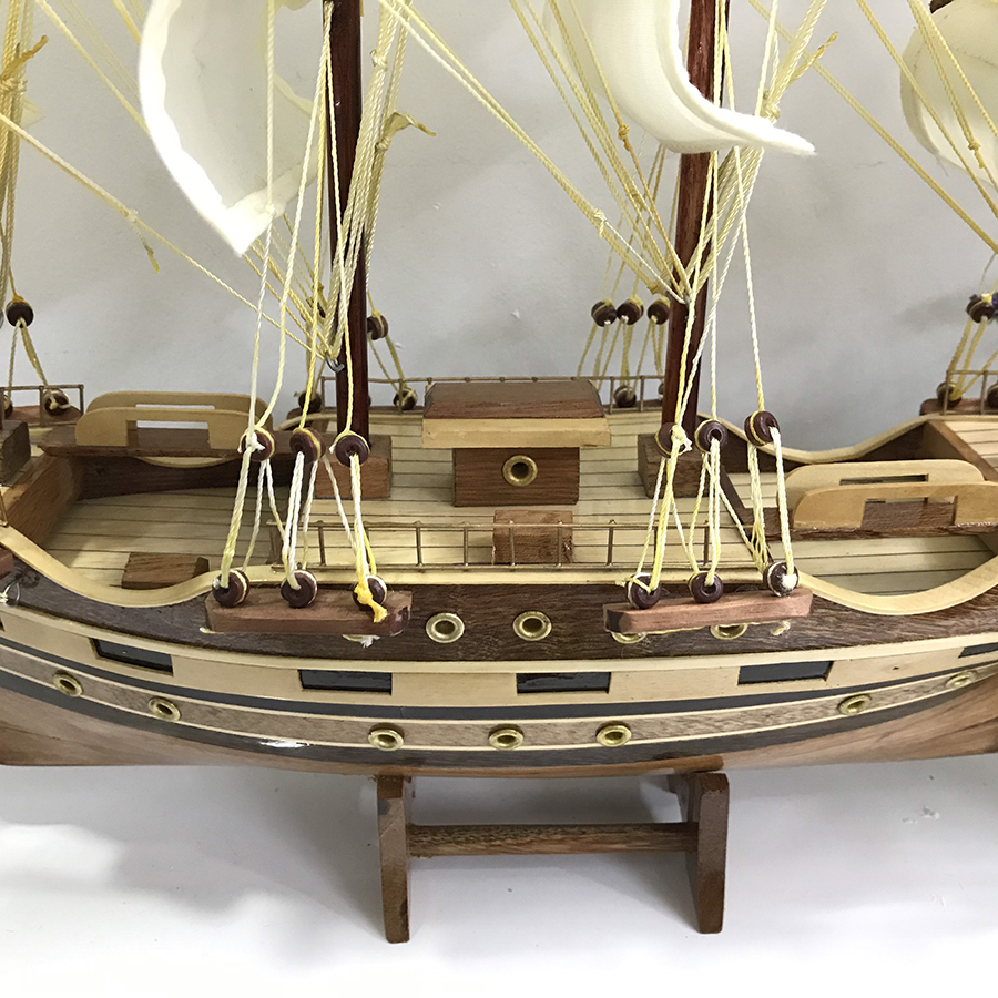 Mô hình thuyền gỗ trang trí France II - thân 40cm - loại 2
