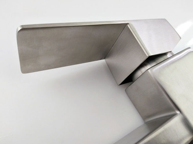 Vòi lavabo nóng lạnh vuông inox304 Navier NV-702