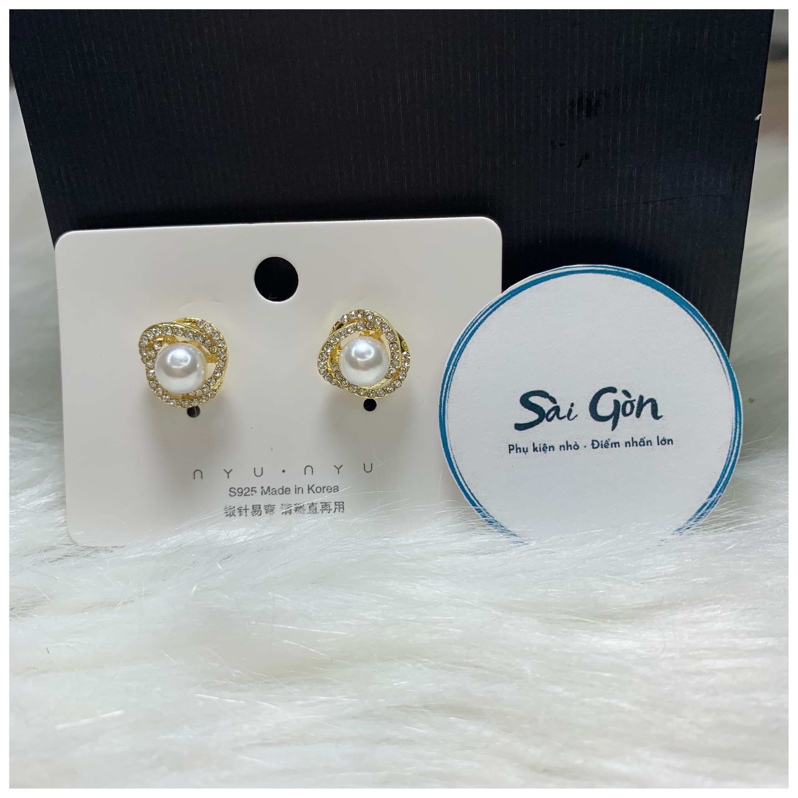Bông tai xoắn ngọc trai đính đá cao cấp SAIGON ACCESSORY
