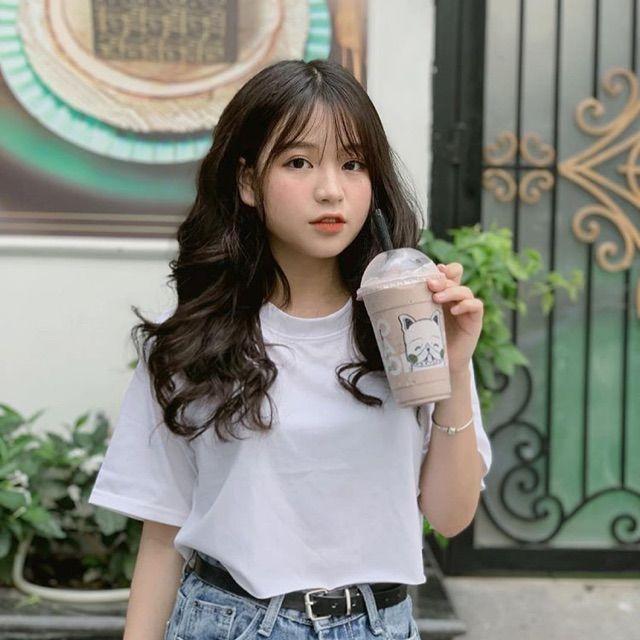 Áo thun croptop cổ tròn form suông bận thoải mái