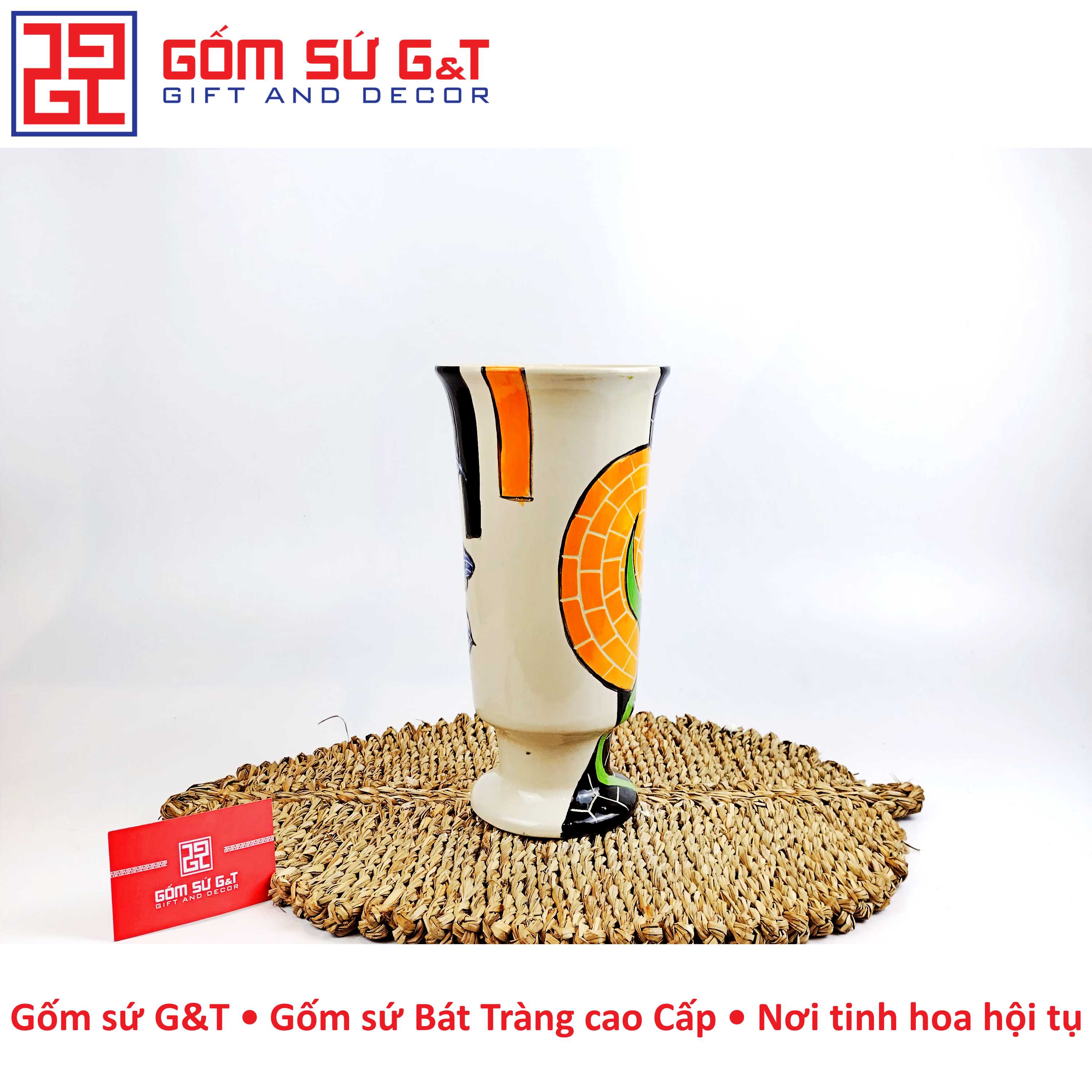 Lọ hoa chân ly thấp khắc sen xanh Gốm Sứ G&T