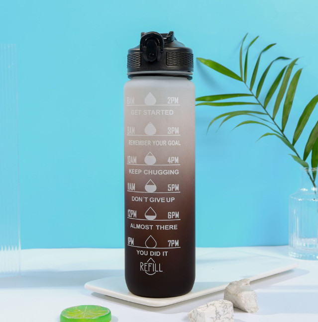 Bình đựng nước 1L có vạch báo giờ