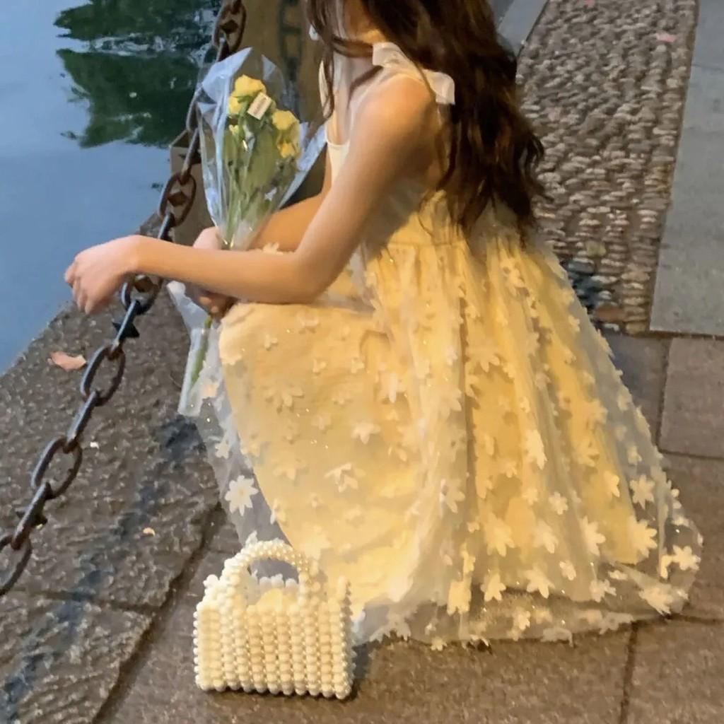 Váy hai dây đính hoa công chúa