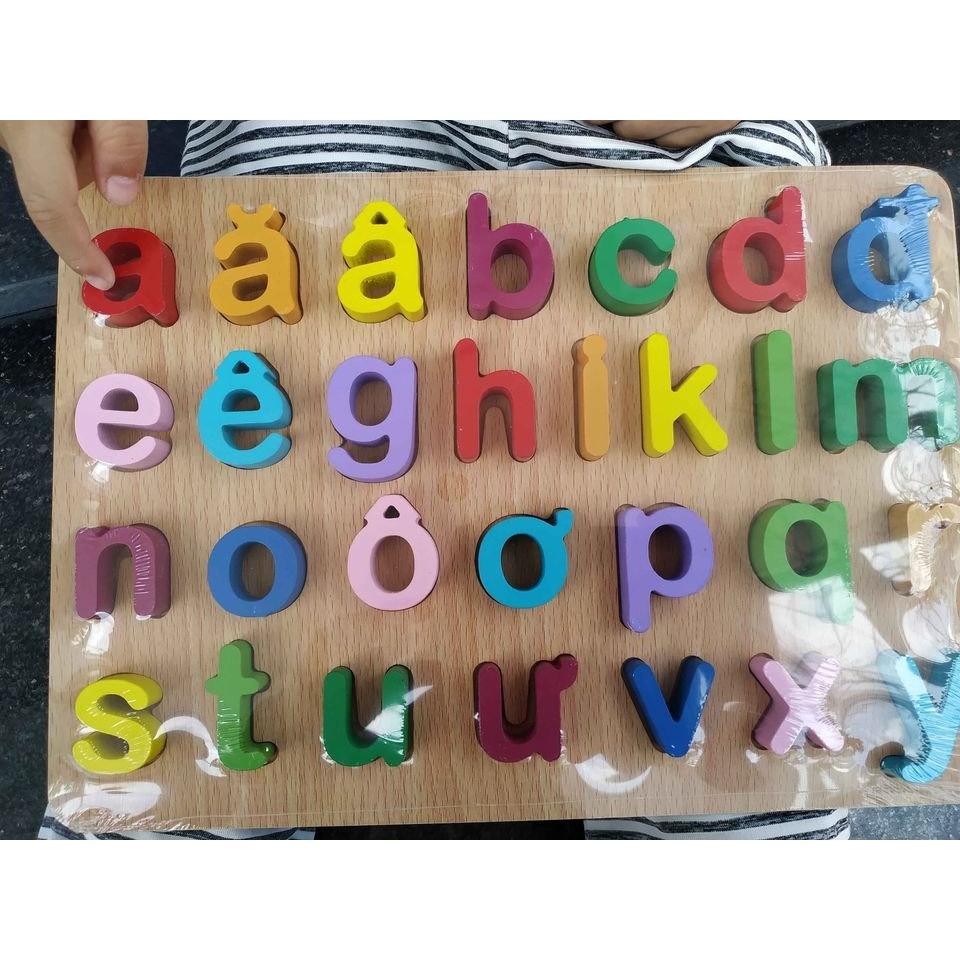 Bảng chữ Cái Tiếng Việt bằng gỗ ,Bảng Chữ Cái Nổi chữ và Số in thường in Hoa giúp bé nhận biết chữ cái Con Số Ahihikids