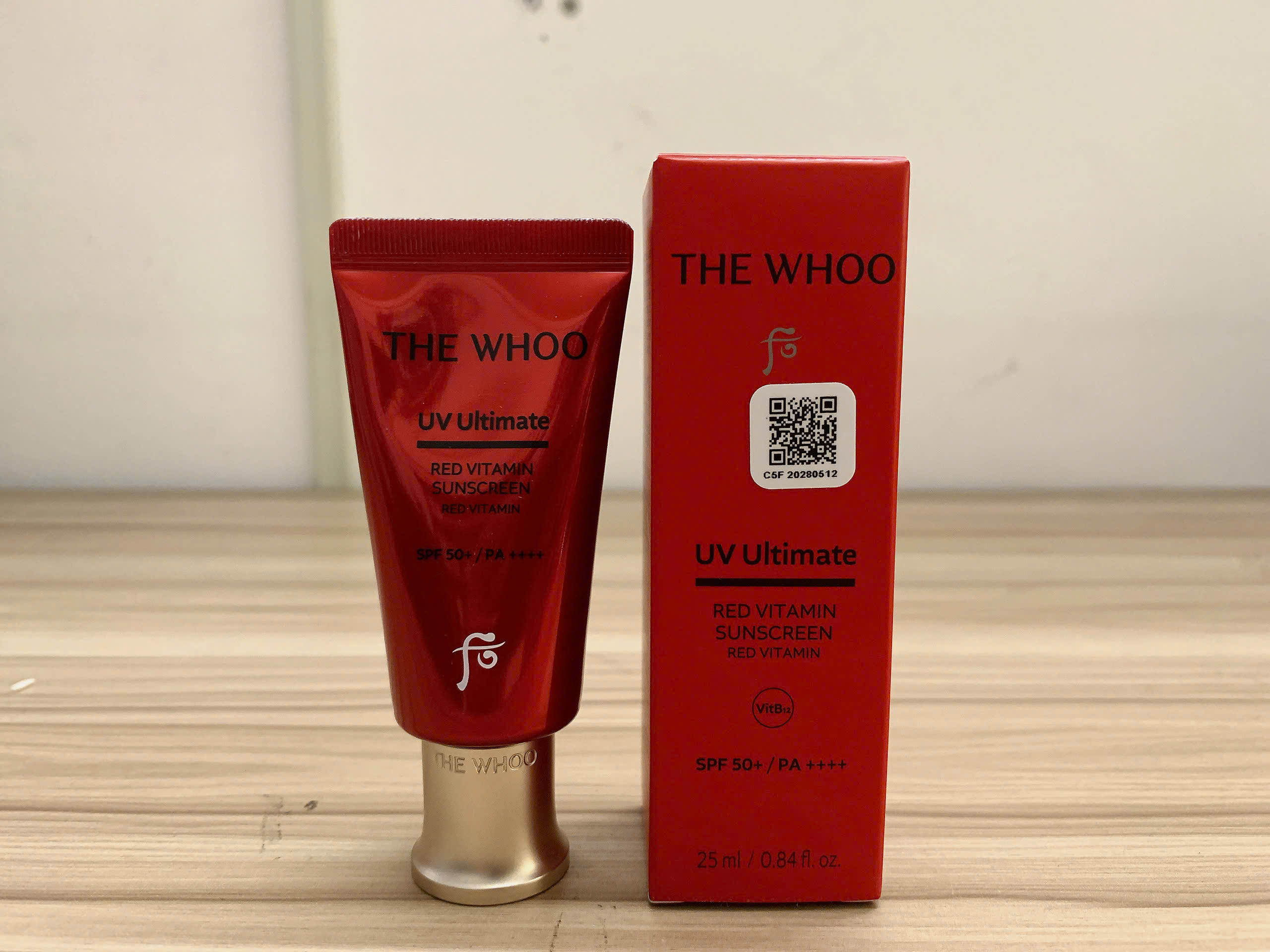 Tinh chất chống nắng chống lão hóa, chống oxy hóa làm dịu da The Whoo UV Red Vitamin Sunscreen 25ml