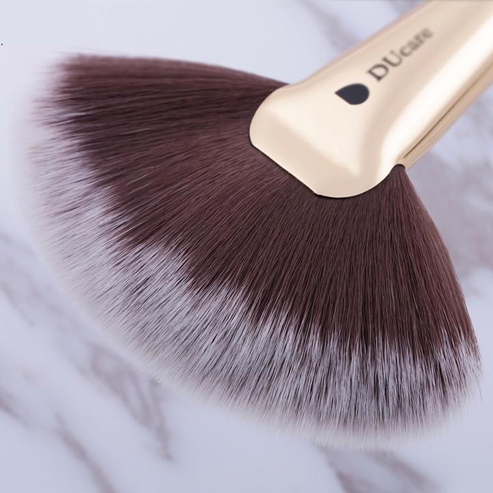 Cọ Quạt Highlight DUcare - DUcare Highlighter Brush