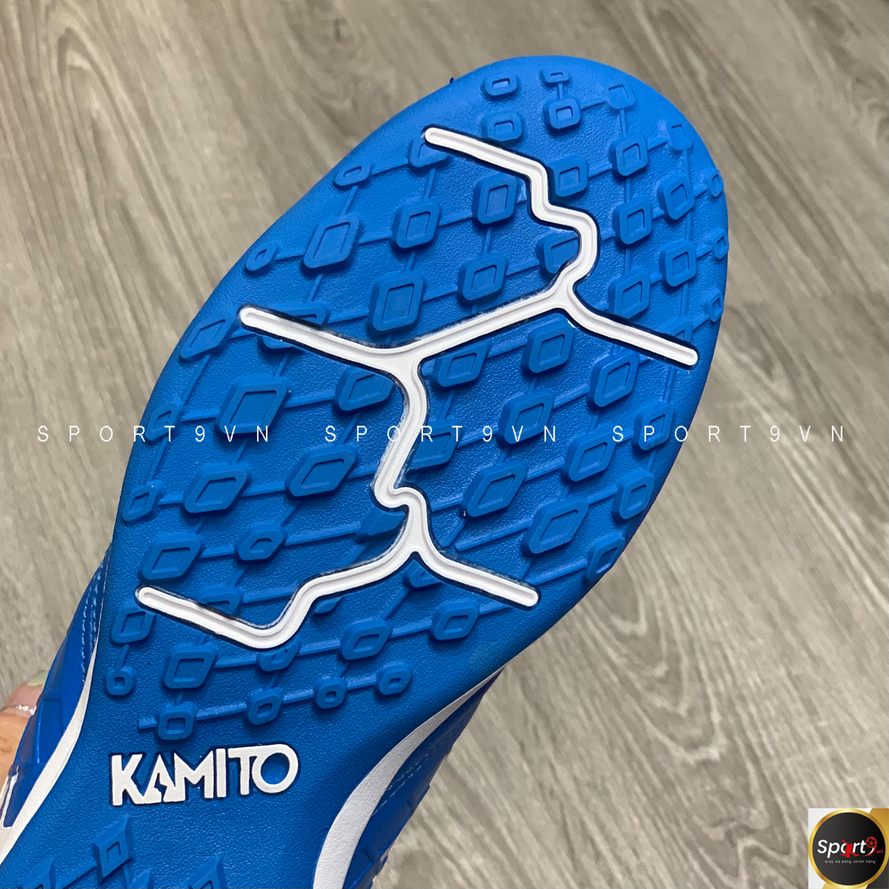 Giày đá bóng Kamito QH19 Màu Xanh Biển Trắng