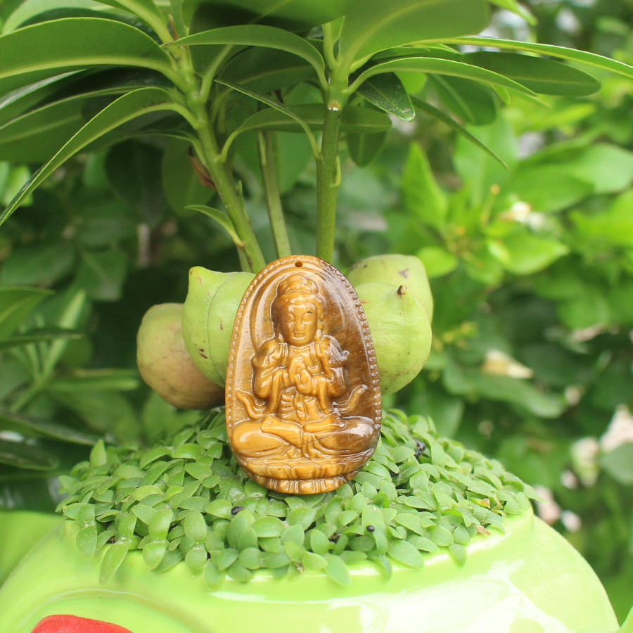 Mặt Dây chuyền Phật Bản Mệnh tuổi Mùi, Mệnh Thổ, Phật Như Lai Đại Nhật, Đá Mắt hổ, Cỡ nhỏ AKO1