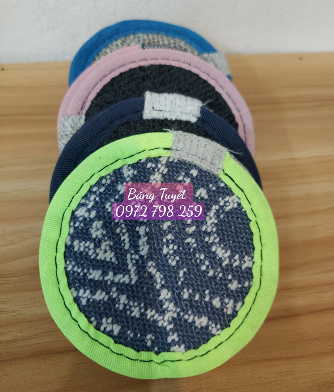 Miếng Đế lót ly bằng vải chống thấm chống trượt, dễ lau chùi rất tiện lợi đế lót ly