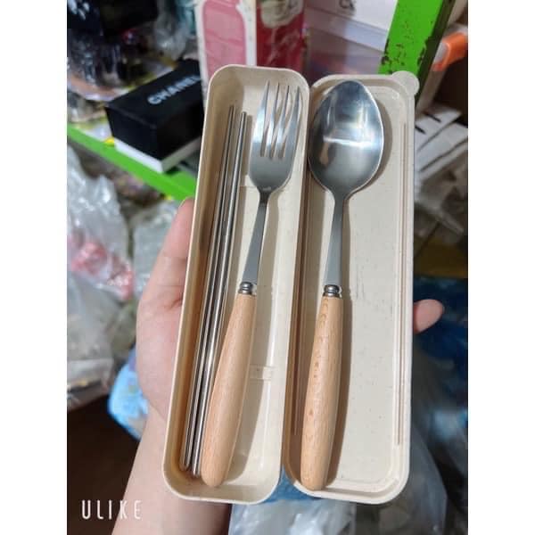 HỘP THÌA ĐŨA VĂN PHÒNG TIỆN LỢI