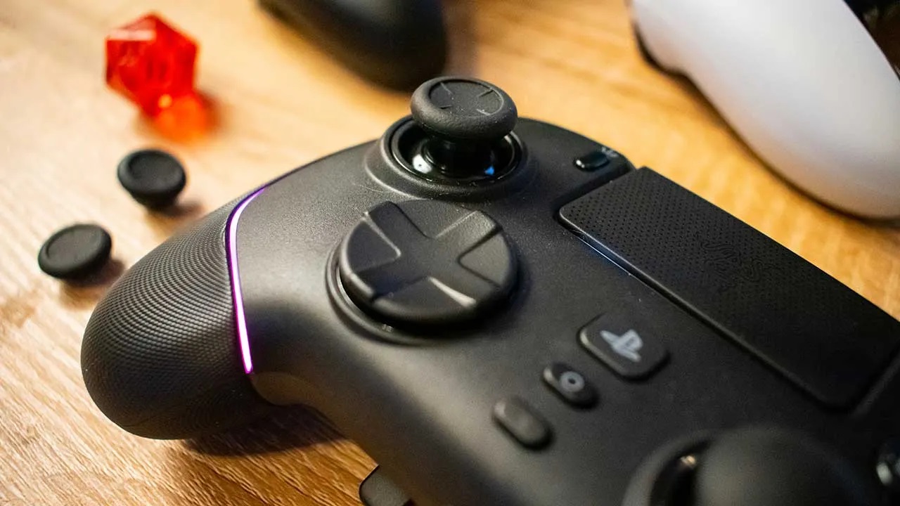 Tay cầm chơi game Razer Wolverine V2 Pro-Wireless PlayStation 5 PC Gaming Controller - Hàng chính hãng