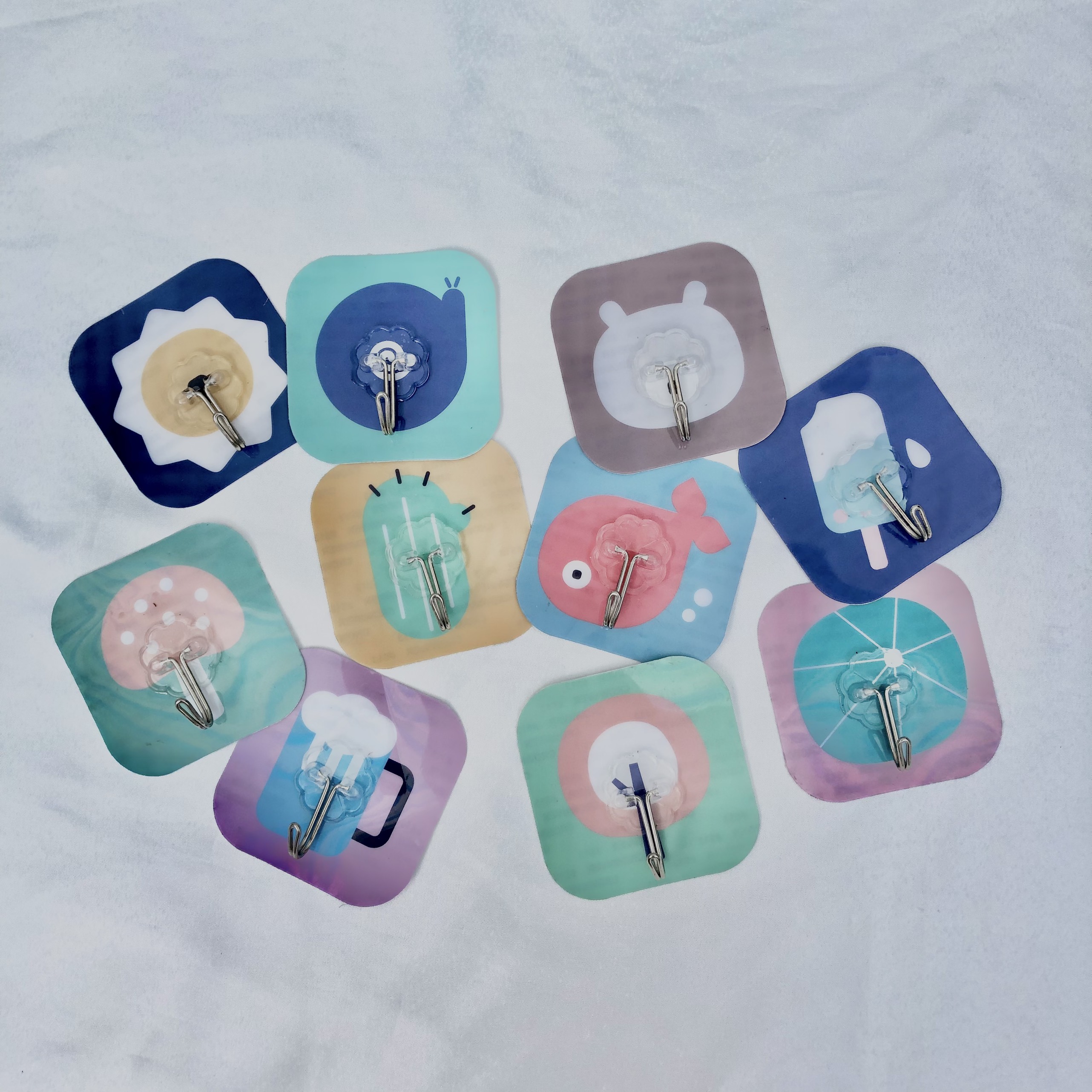 Móc dán tường dễ thương