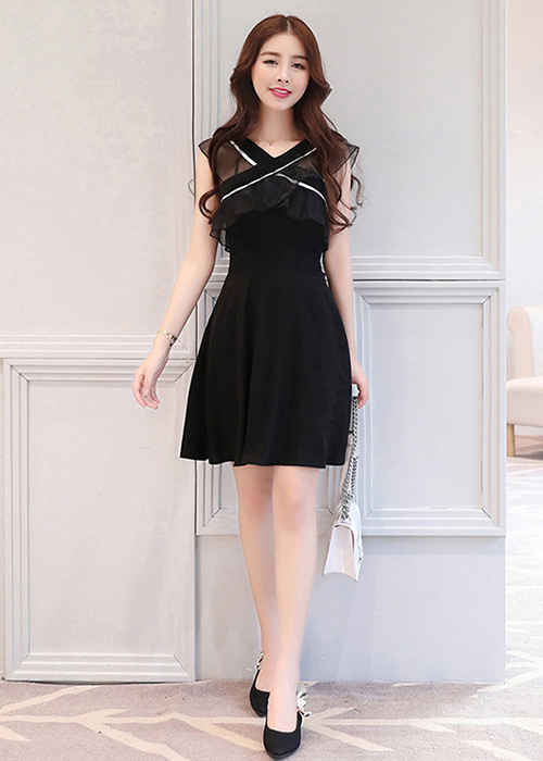 Đầm Phối Lưới Form Xòe Duyên Dáng