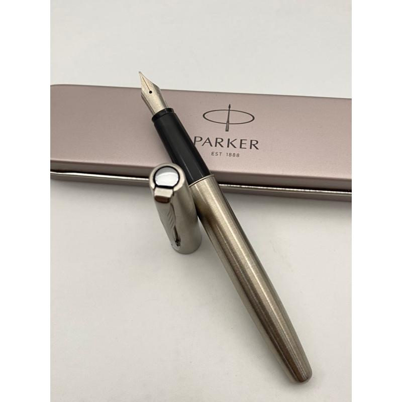 Bút mực Parker Frontier Stainless Steel  – 118.3.PK.FSSFPWSST.FP