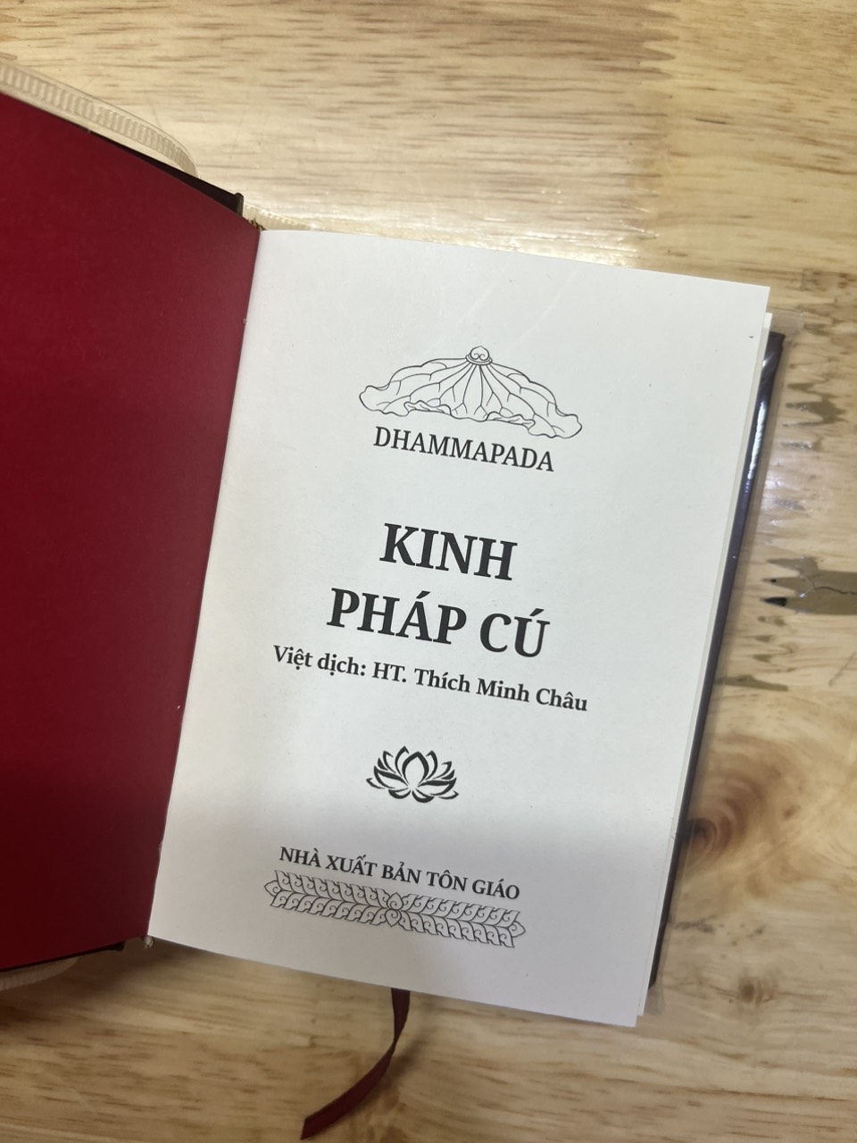 Kinh pháp cú  - khổ 8x11cm- tặng kèm bọc sách