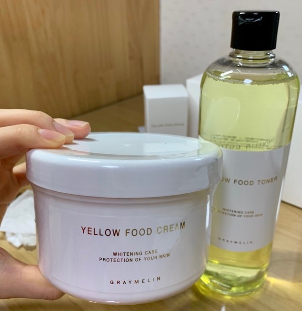 Kem trái cây vàng dưỡng trắng da GRAYMELIN YELLOW FOOD CREAM 500ml