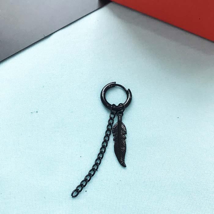 Bông tai tròn trơn thả lông vũ đen unisex
