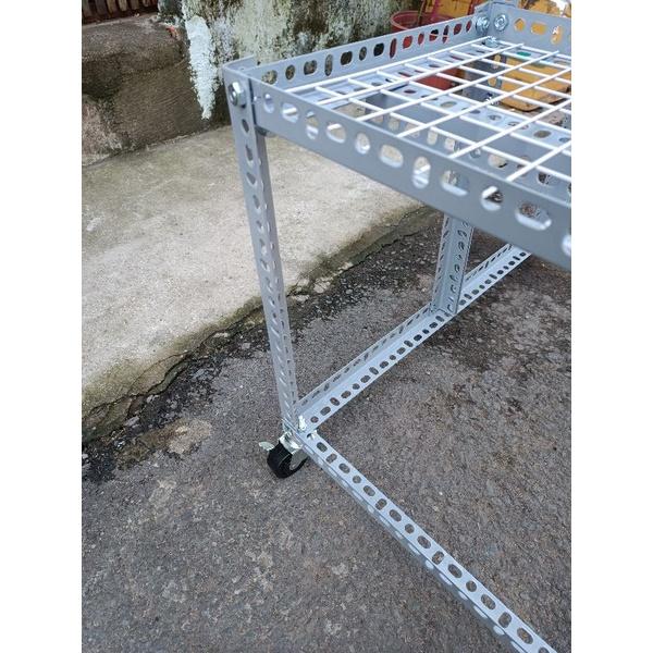 Bánh xe CAO SU CHỊU LỰC chuyên lắp ráp kệ sắt V lỗ đa năng