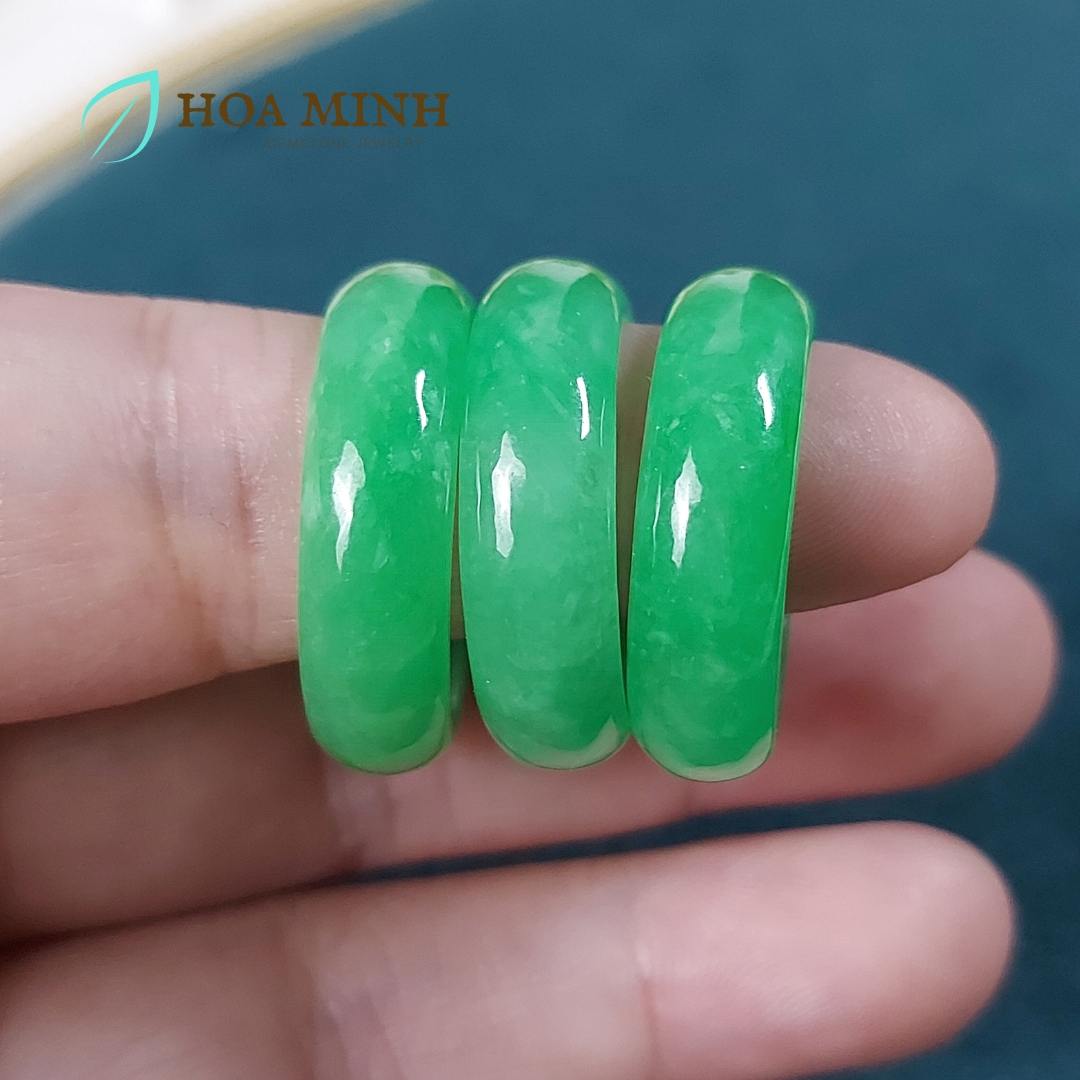 Nhẫn Cẩm Thạch xanh lá size 9 đường kính 19mm dày nhẫn 6.8 li không kén mệnh