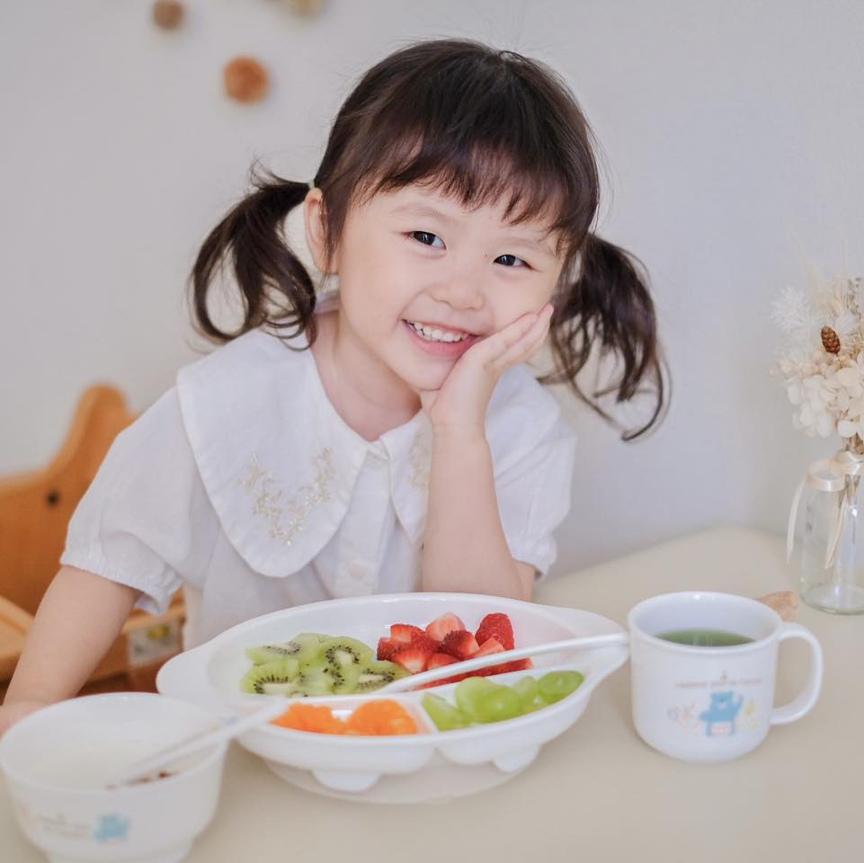 Bộ đồ dùng ăn dặm Richell Nhật Bản 7 món có đế hít chống đổ | Baby