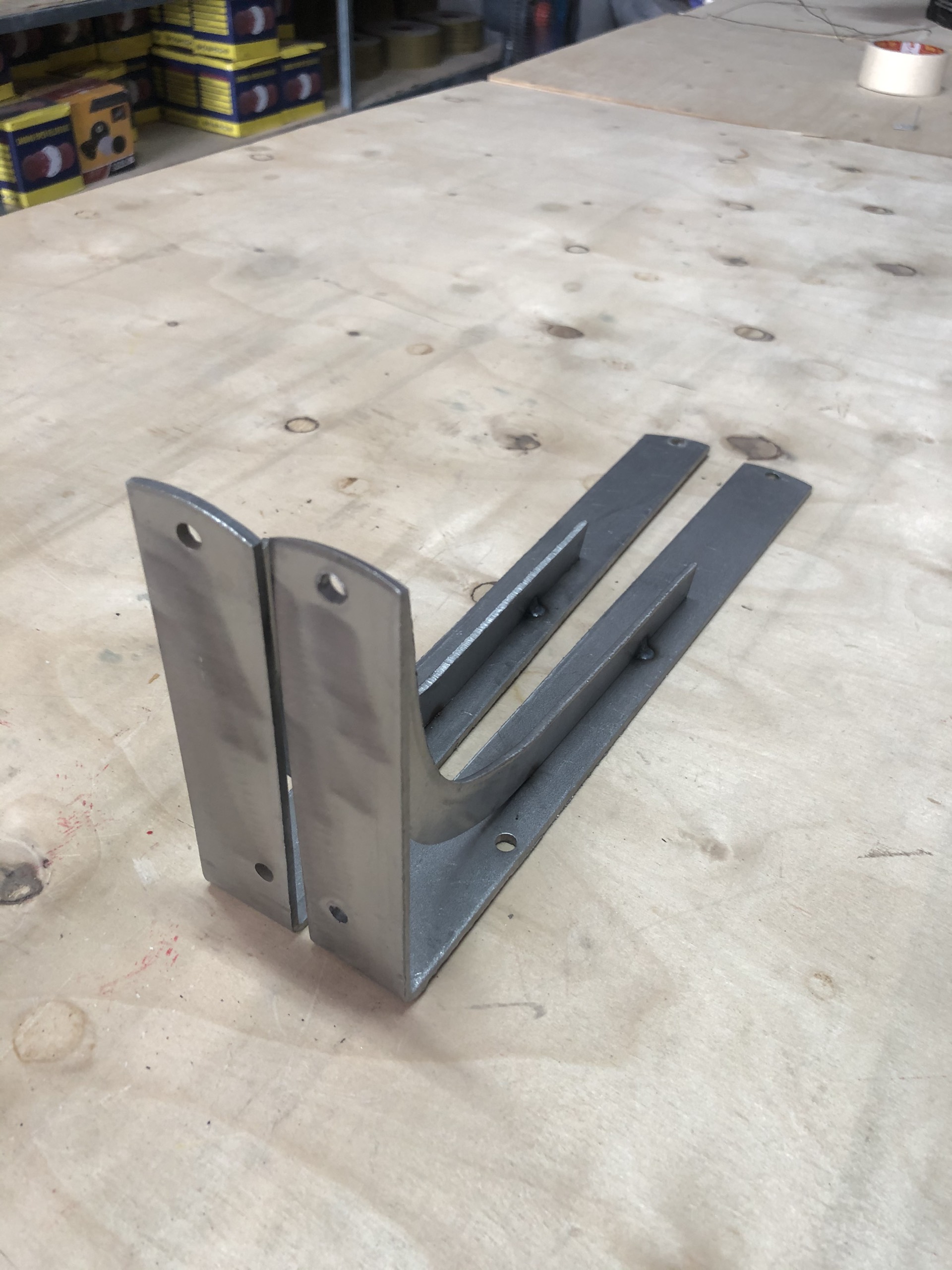 Ke góc vuông chữ L thép 50 x 20 x 3 cm