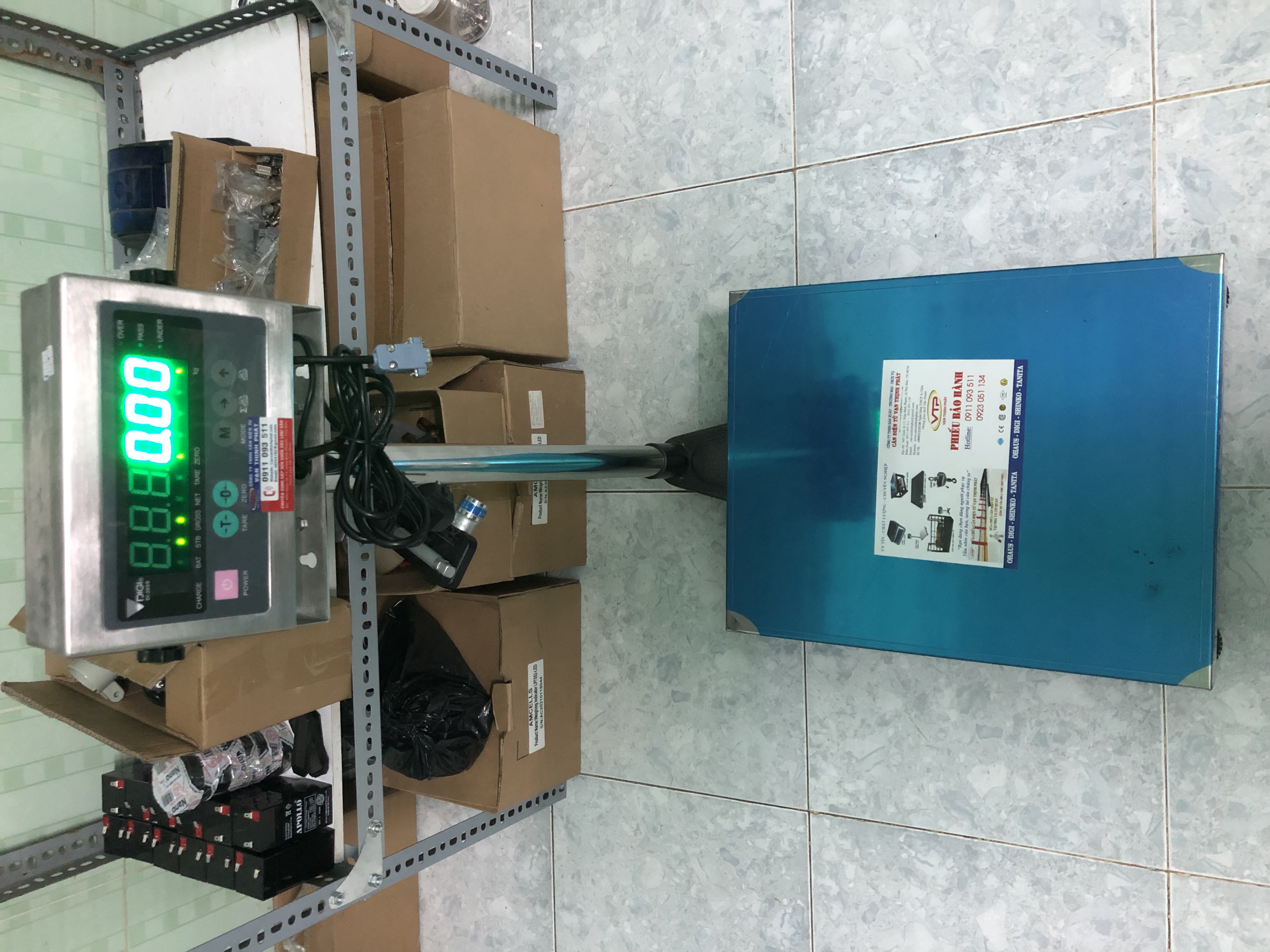 Cân Bàn Điện Tử DIGI-28SS 200 KG