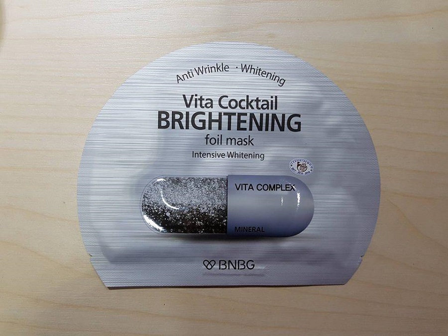 Combo 10 Mặt nạ dưỡng sáng da và làm mờ vết thâm BNBG Vita Cocktail Brightening Foil Mask - Intensive Brightening 30ml x 10