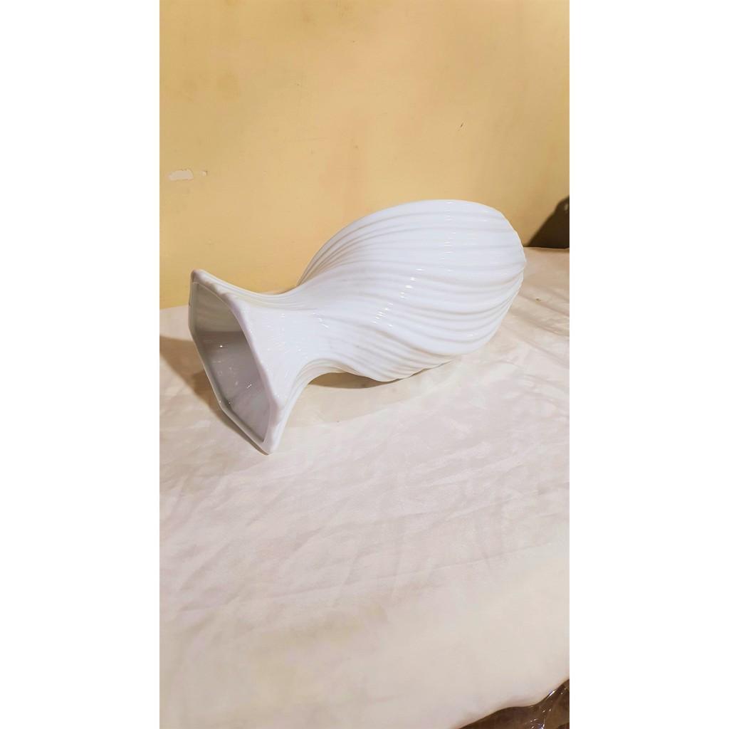 Bình cắm hoa bằng sứ trắng cao cấp dạng tròn xoắn cao 28cm , dạng trụ cao 30cm