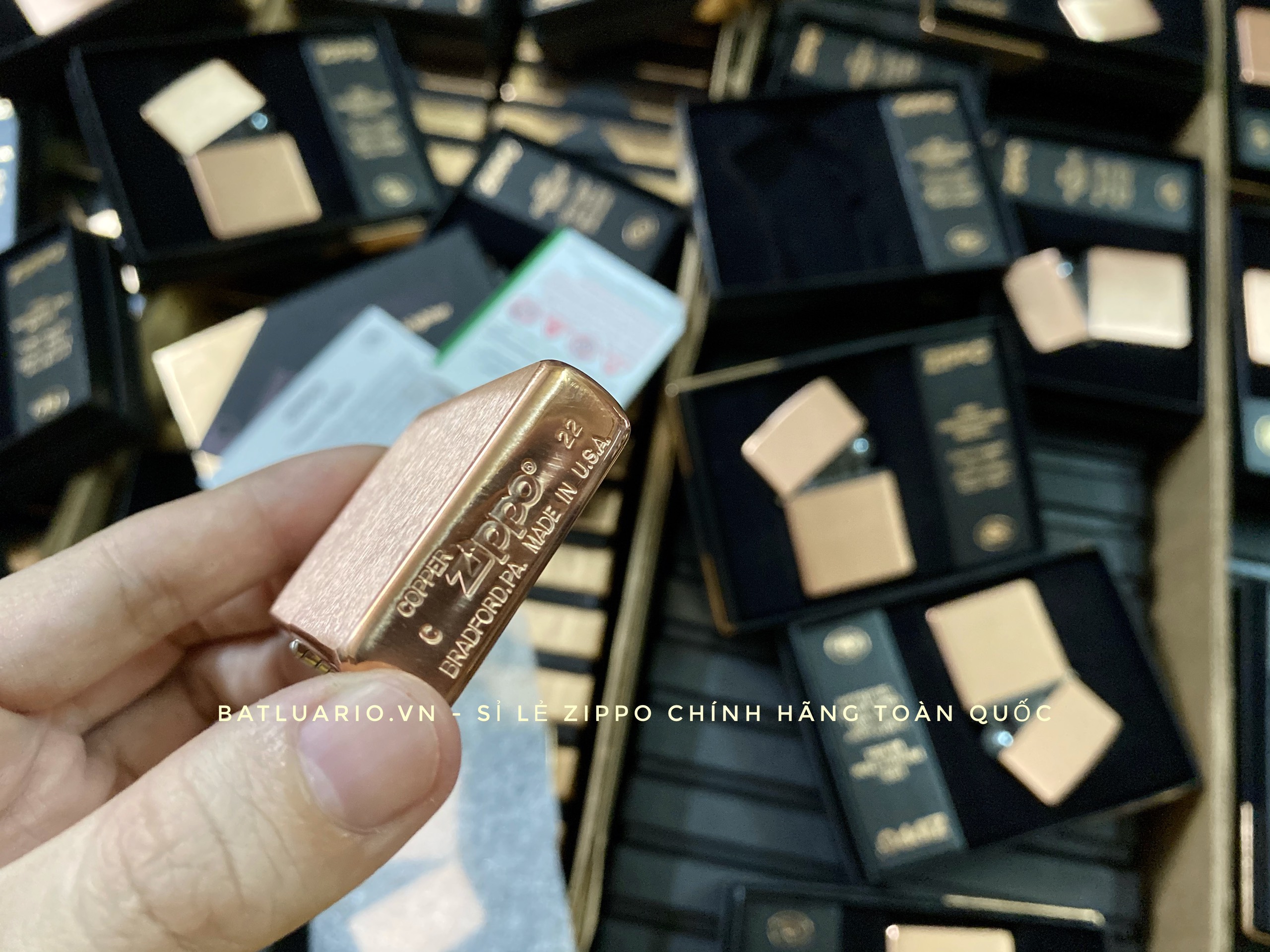 Bật Lửa Zippo 48107 – Zippo Solid Copper – Zippo Copper Case With Black Coated Stainless Steel Insert – Zippo Đồng Đỏ Nguyên Khối 2022