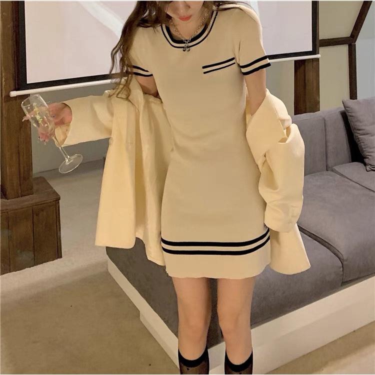 Váy body dệt kim len nữ dáng ôm tay ngắn cổ tròn đen trắng hàng Quảng Châu thiết kế trẻ trung