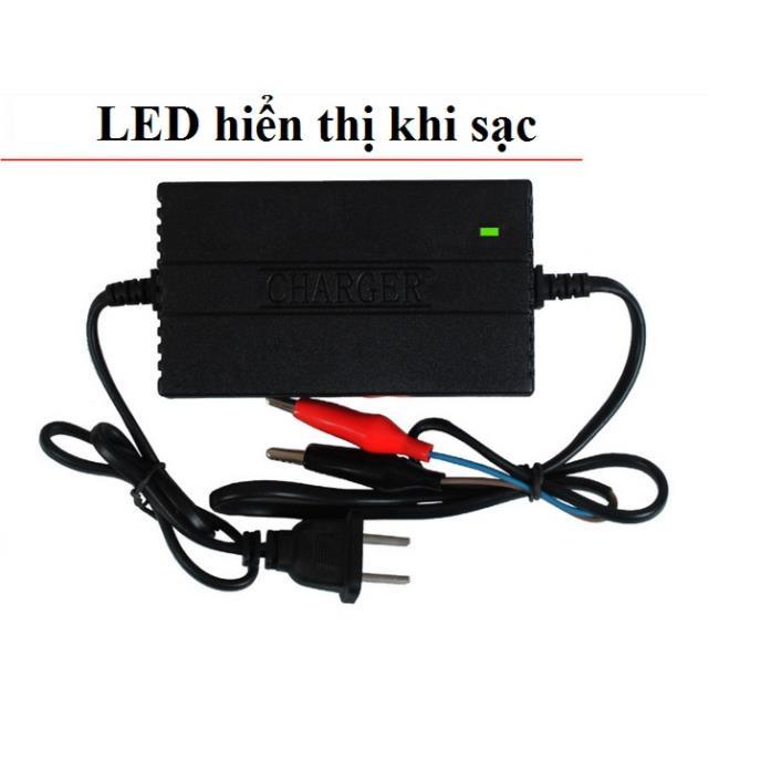 Sạc bình ắc quy 12v cho xe máy, ôt ô chống ngược cực có Led báo trạn thái khi đầy (Đen)