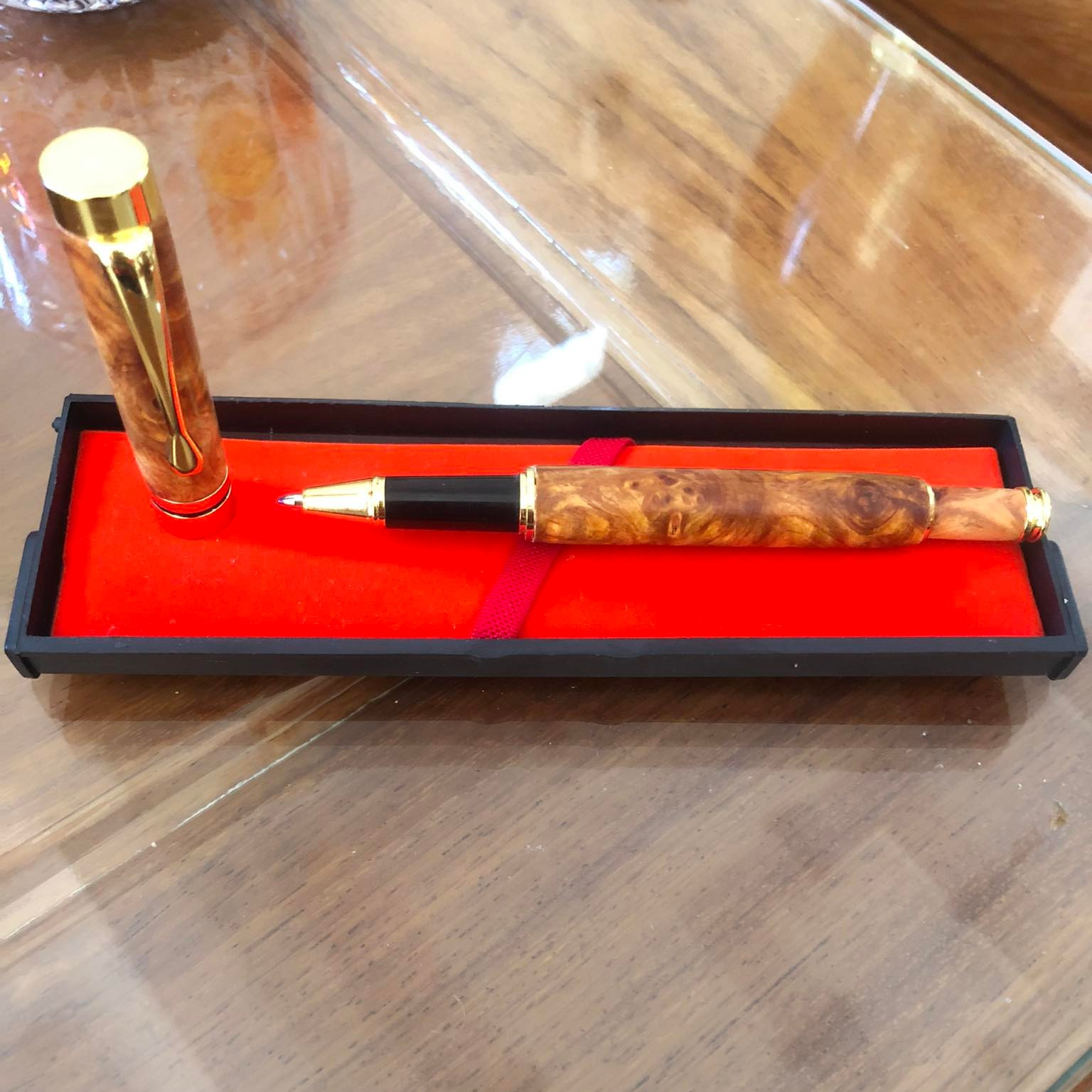 Bút Gỗ Huyết Long, Đẳng Cấp & Sang Trọng, Hương Thơm Nhẹ - Thấu Quang, Chiêu Tài Lộc, May Mắn, Bình An