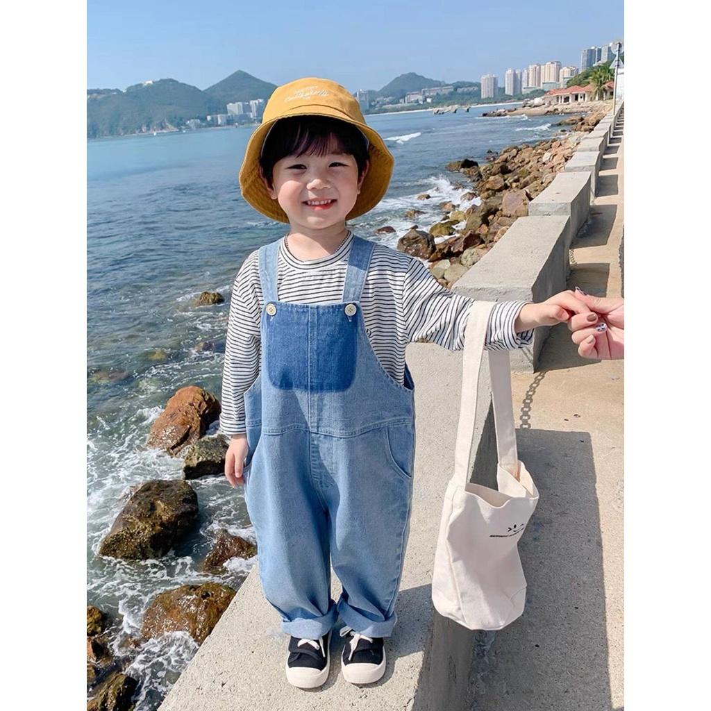 Quần yếm bé trai Hàn Quốc Magickids chất jean dáng dài cho bé đi học đi chơi Quần áo trẻ em mẫu mới QY22002