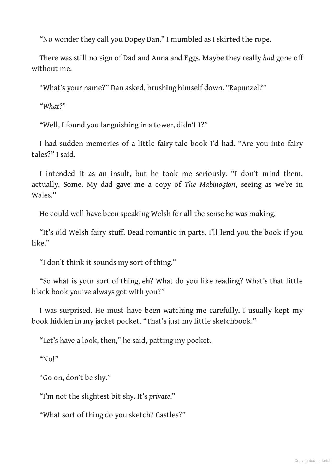 Sách ngoại văn: Girls in Love