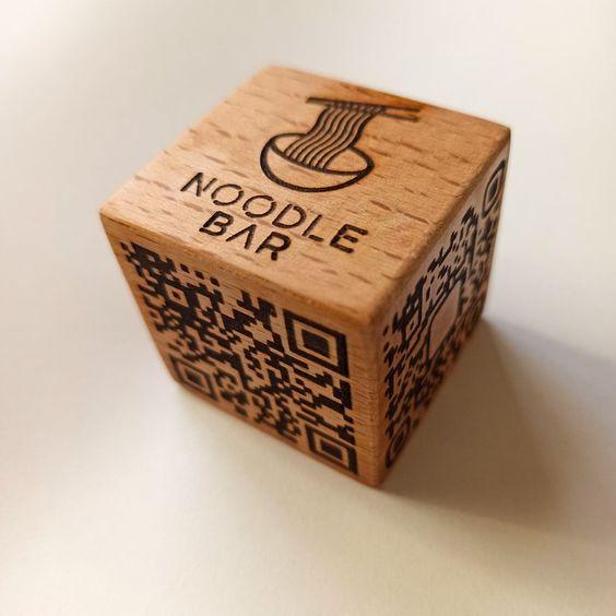 Chạm khắc cục gỗ QR code, Cube QR, wifi, thương hiệu