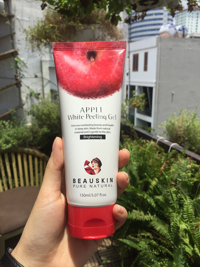 Tẩy da chết Beauskin Apple White Peeling 150ml + Móc khóa