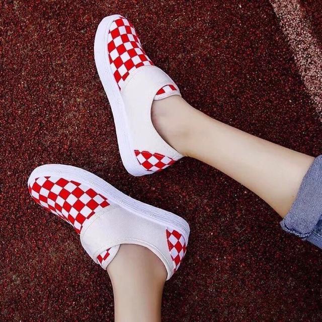 Giầy thể thao kẻ caro siêu êm