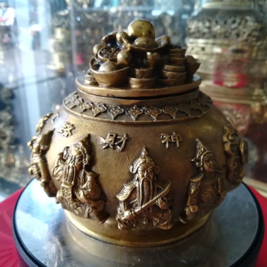 Hủ vàng Ngũ Lộ Thần Tài