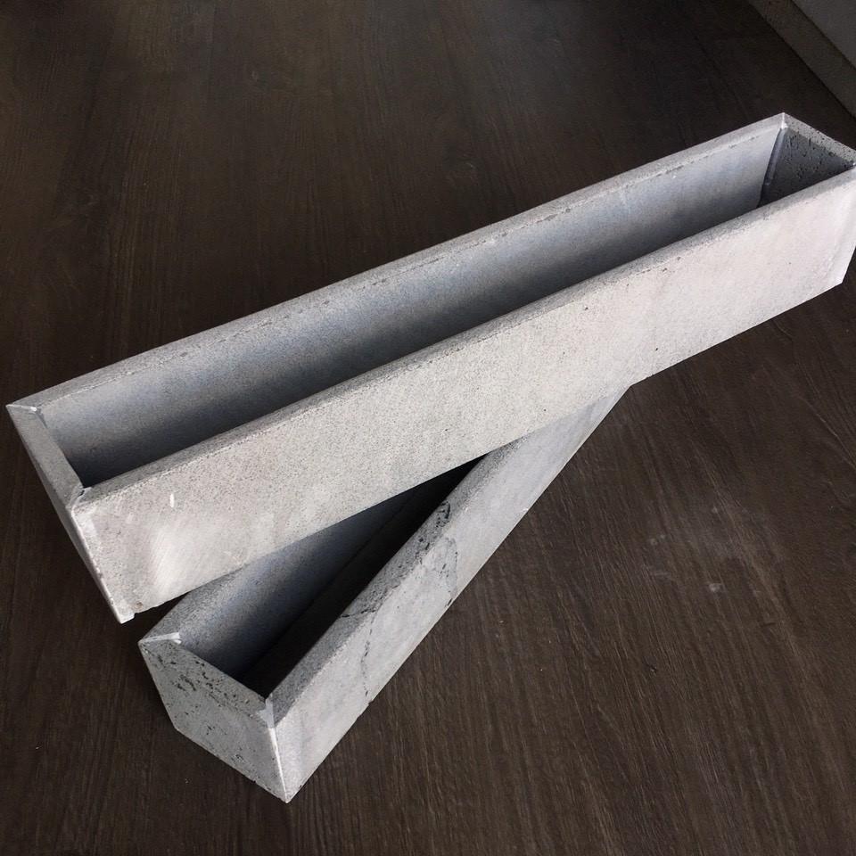 Combo 2 chậu trồng cây bằng đá ong xám R10xC10xD60cm treo tường ban công, sân vườn bền đẹp