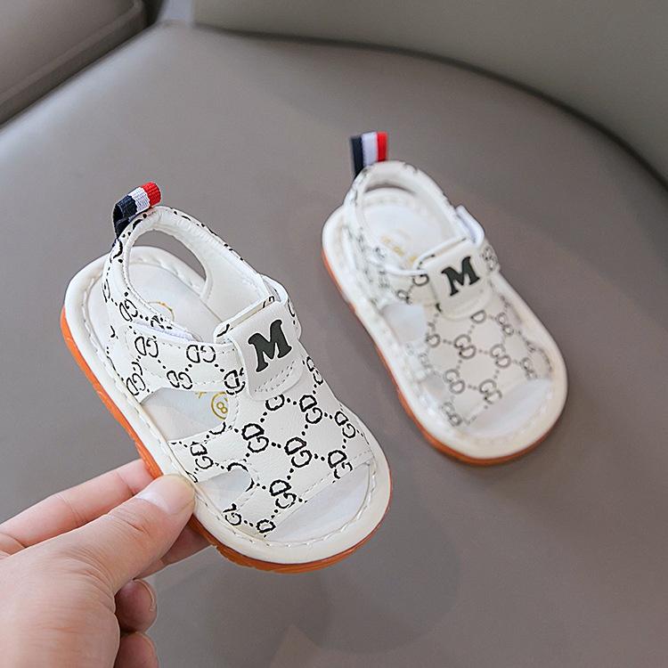 Sandal Tập Đi Cho Bé Trai Bé Gái Phát Tiếng Kêu Đế Mềm Chống Trơn Trượt Phong Cách Hàn Quốc D50