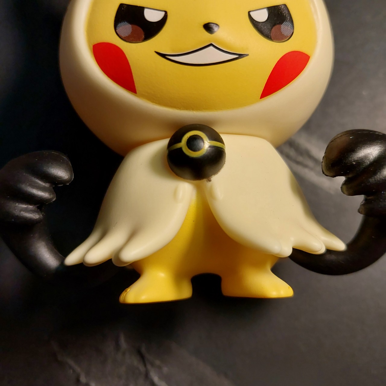 Mô hình gapcha Chibi Pikachu Mimikyu Pokemon khoát áo con rối bóng ma 2059 8-6