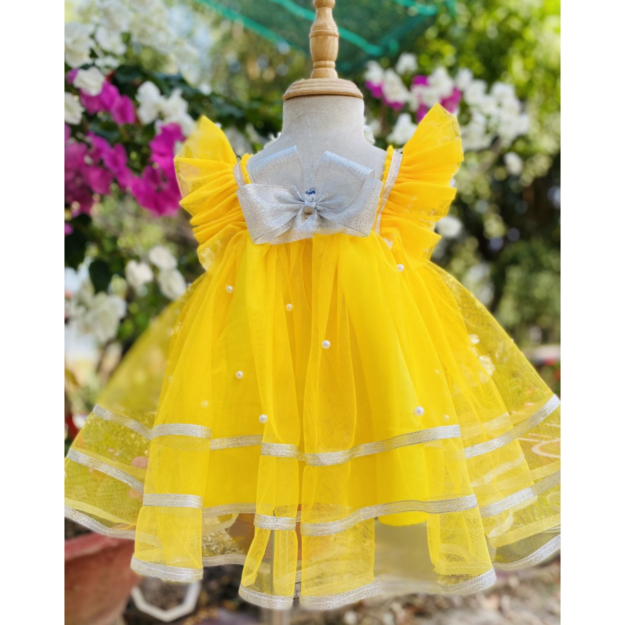 Đầm xòe công chúa dễ thương sang trọng cho bé viền