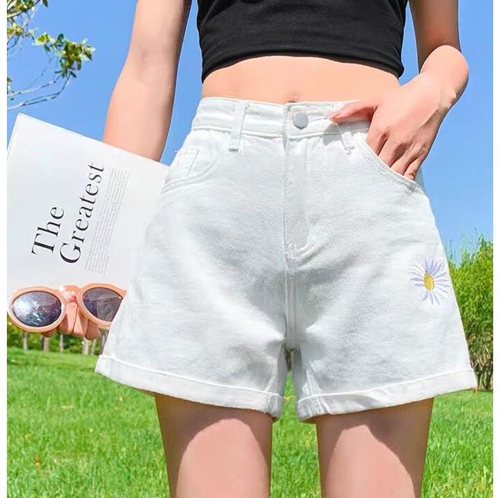 Quần Short Cạp Cao Ống Rộng Thêu Hoa Cúc