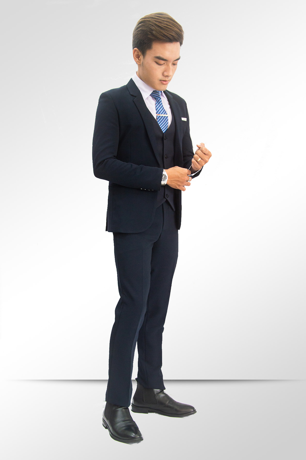 Bộ vest nam 1 nút và gile ôm body màu xanh đen chất liệu co dãn , thoáng mát tặng kèm combo phụ kiện