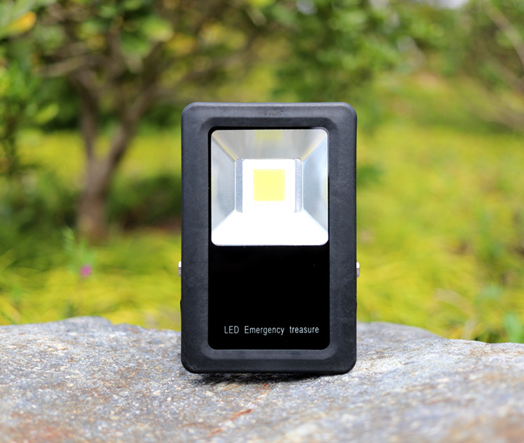 Đèn LED sạc điện cao cấp thông minh